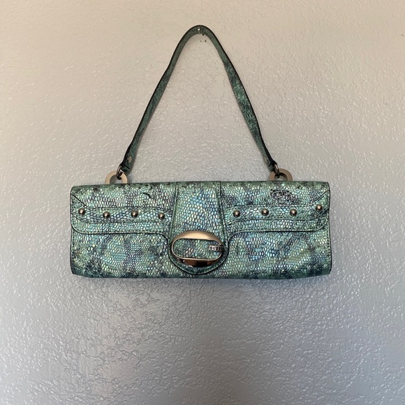 Vintage Guess Y2K shoulder bag in aqua faux snake skin - Picture 1 of 10